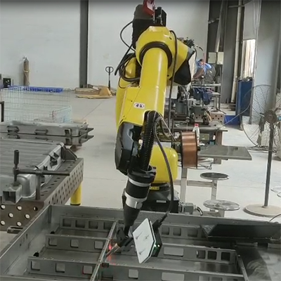  JXB300焊縫跟蹤器+發那科機器人在汽車行業電池箱冷軋板焊接應用