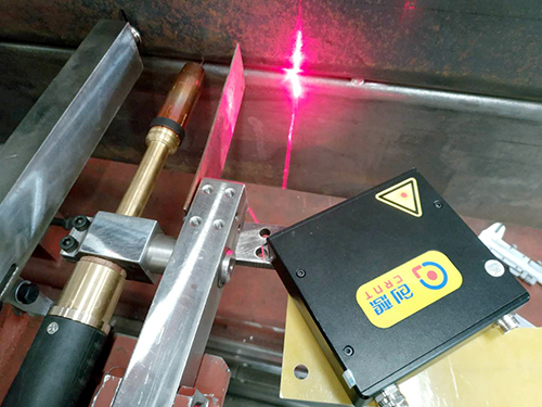 機器視覺在智能制造業領域-視覺焊縫跟蹤器