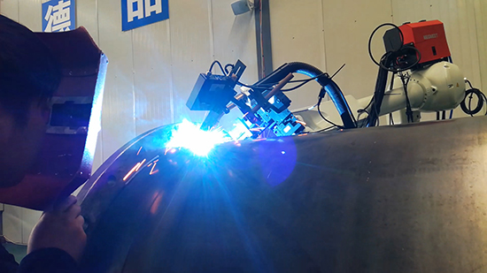 創想智控-焊縫跟蹤兩種工作方式的特點介紹