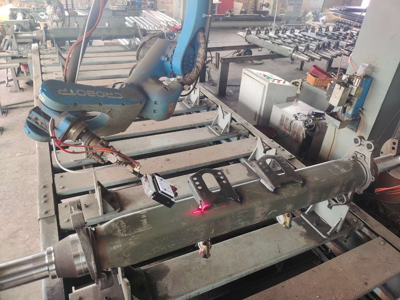 焊接機器人焊接速度的調節與優化