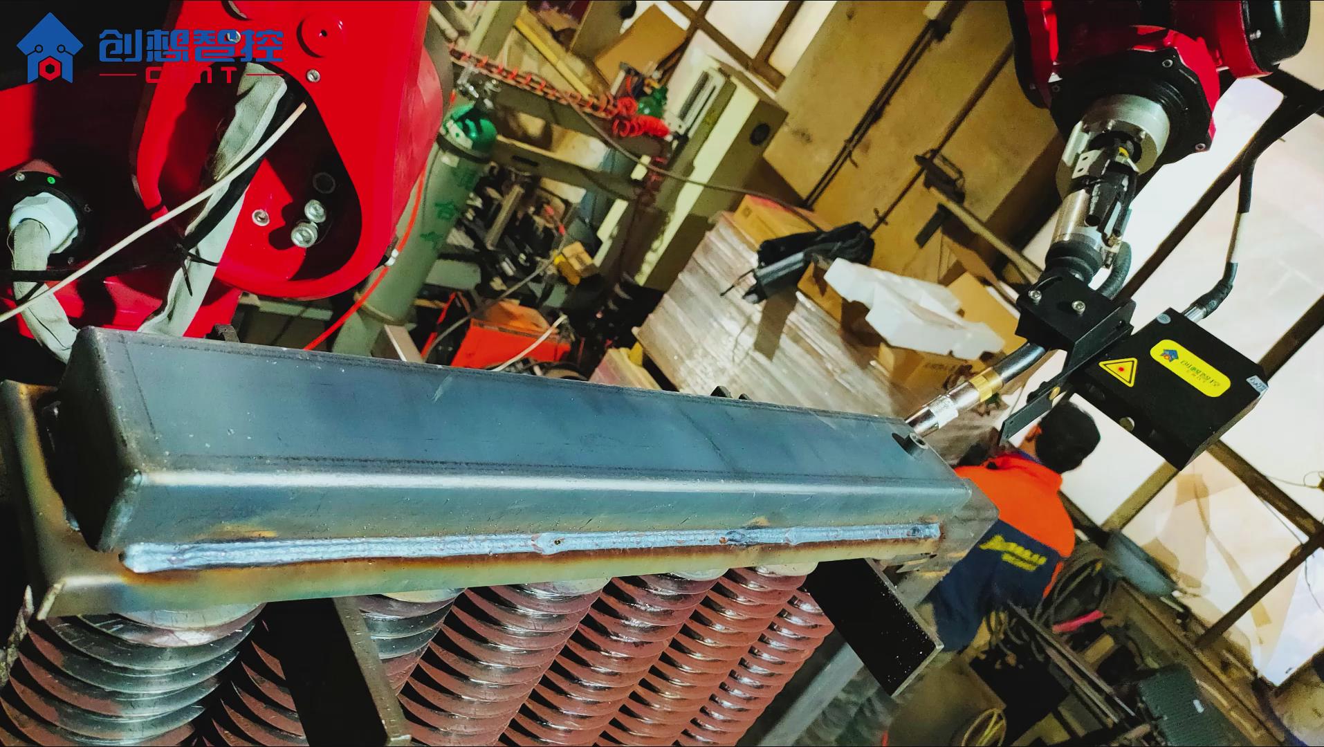 創想焊縫跟蹤系統在散熱器自動焊接的應用