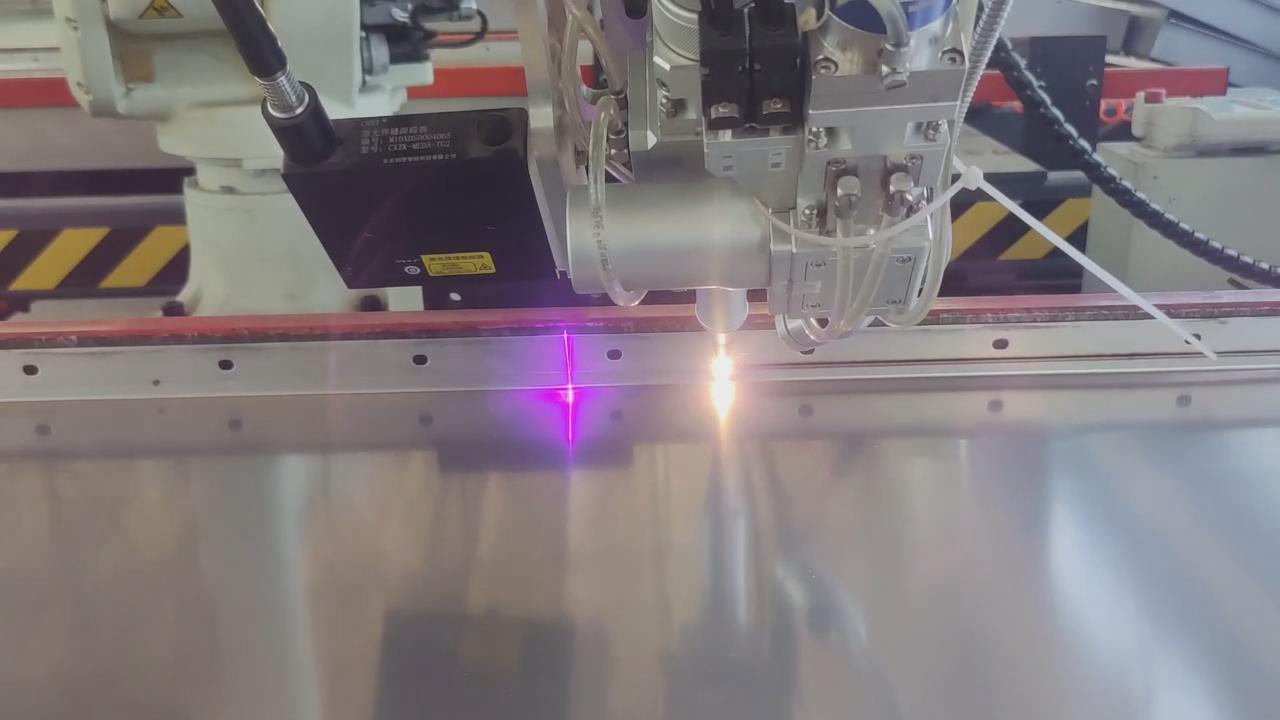 適用于多種焊接場景，激光焊縫跟蹤系統(tǒng)如何滿足不同需求