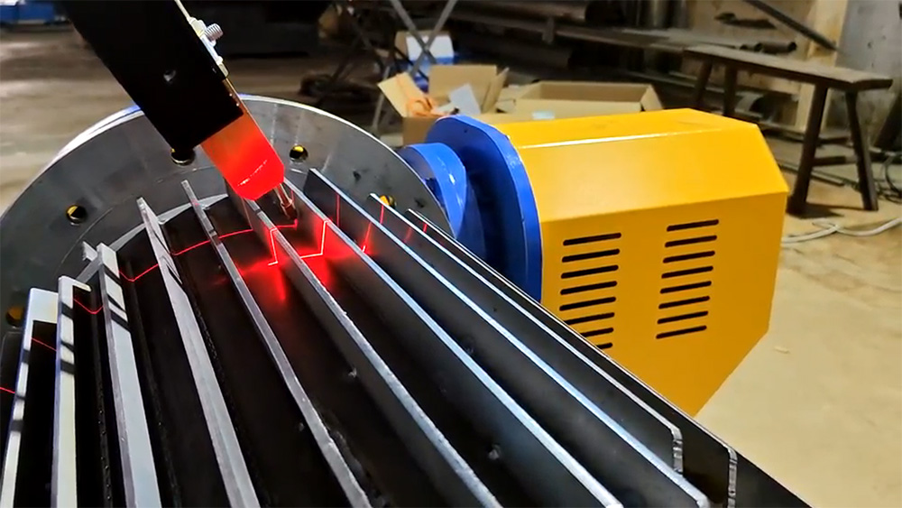 創想智控激光焊縫跟蹤器：電機外殼高效智能焊接的新突破