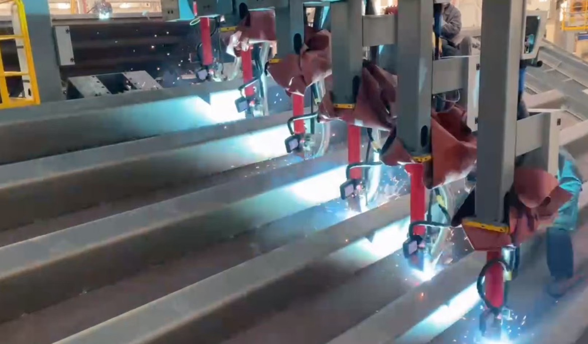 激光位移傳感器在機器人引導與自動定位中的應用